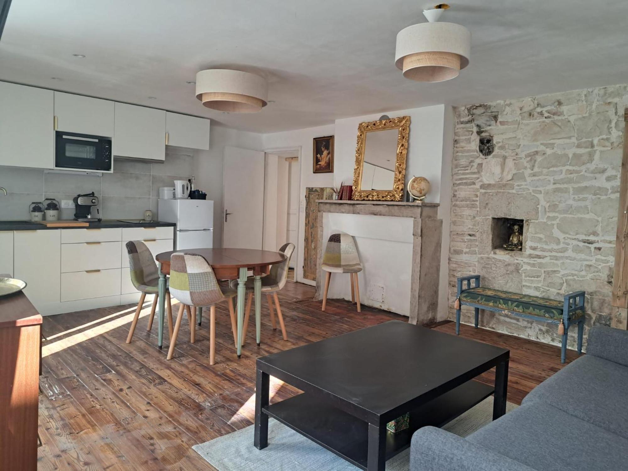 Le Logis Sereinite Annay-sur-Serein Exterior photo