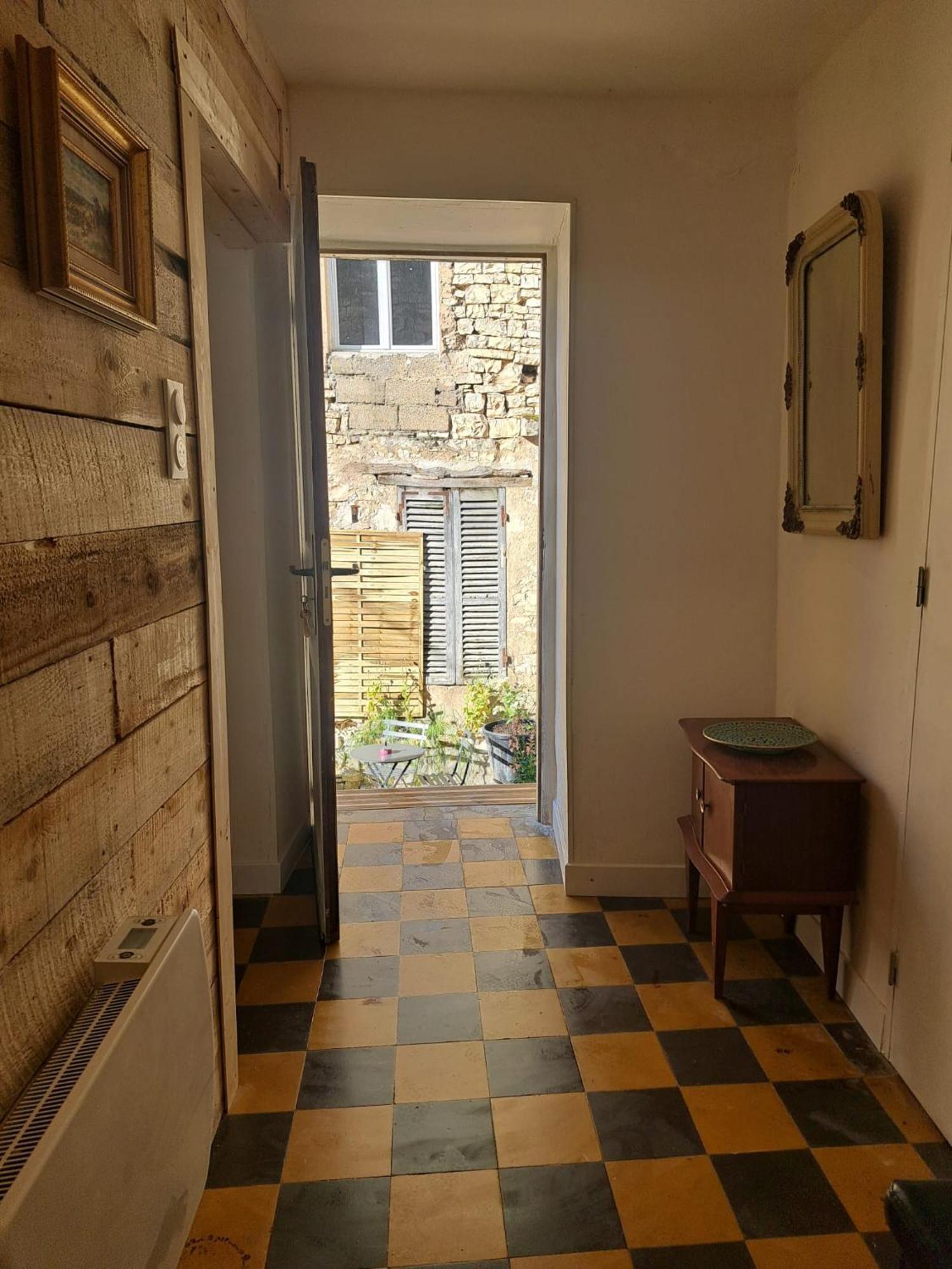 Le Logis Sereinite Annay-sur-Serein Exterior photo